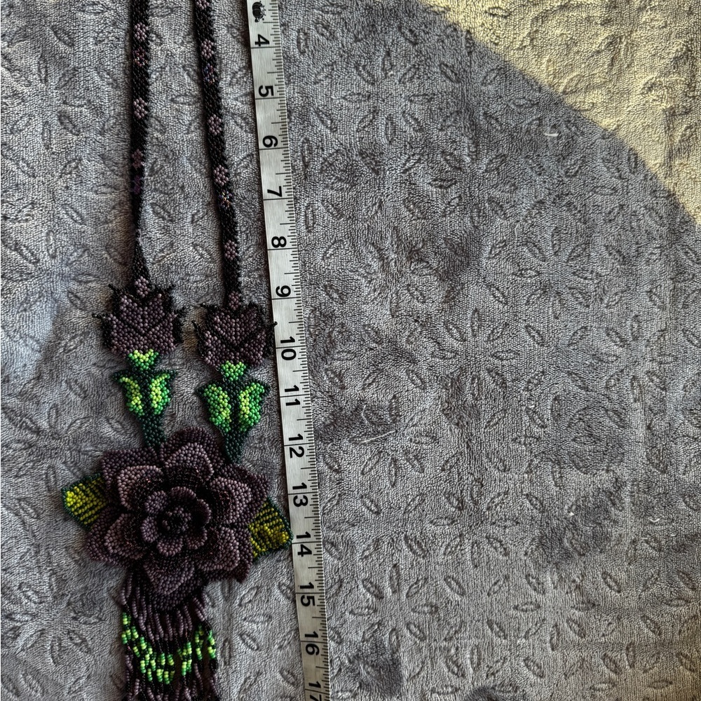 HAND CRAFTED BEADED necklace - Picture 3 of 4